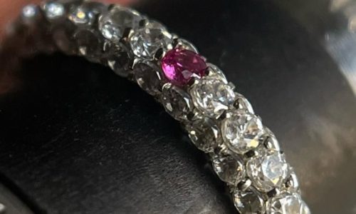 MicroPave. Professional stone setting course in Side-by-Side technique